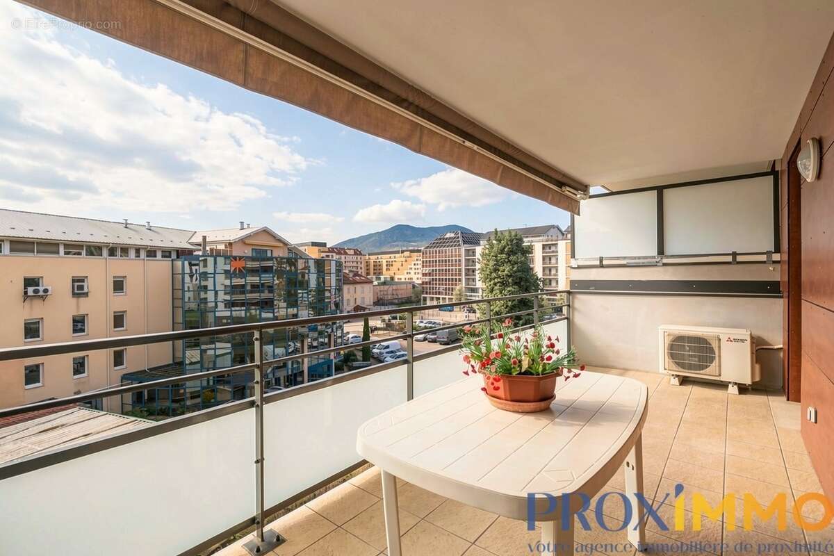 Appartement à VOIRON