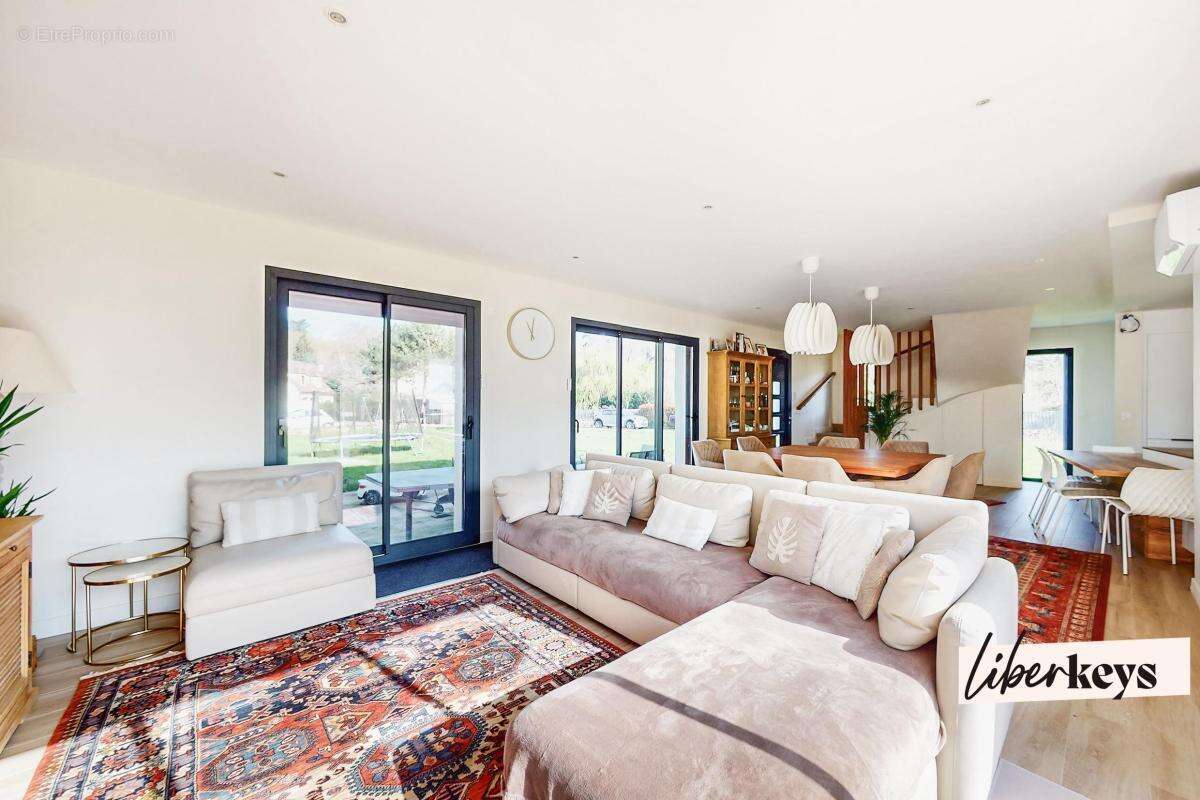 Maison à SAINT-LEGER-EN-YVELINES