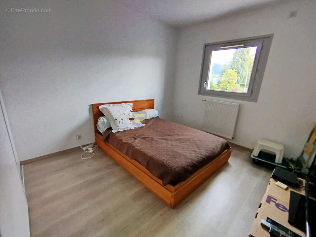 Appartement à SAINT-JULIEN-EN-GENEVOIS