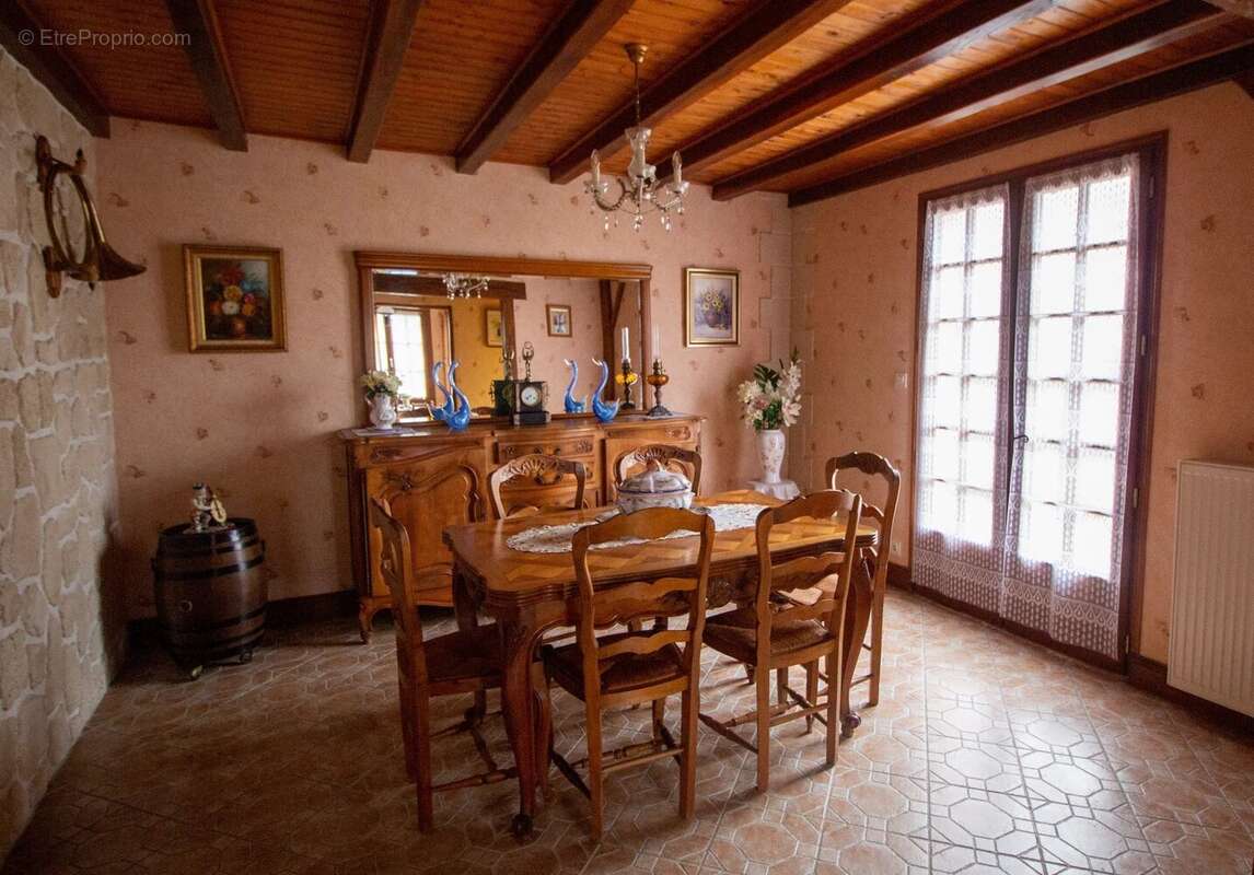 Maison à GARDES-LE-PONTAROUX