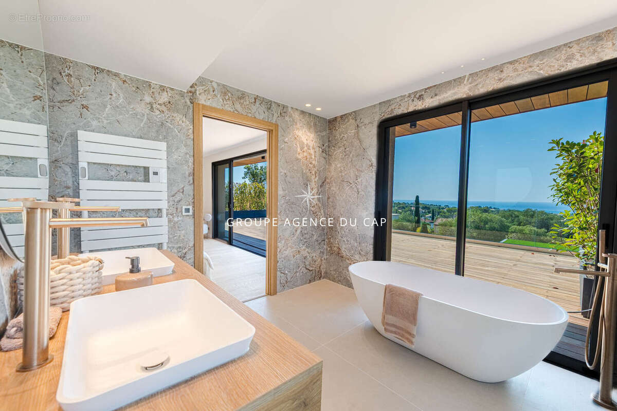 Maison à SAINT-RAPHAEL