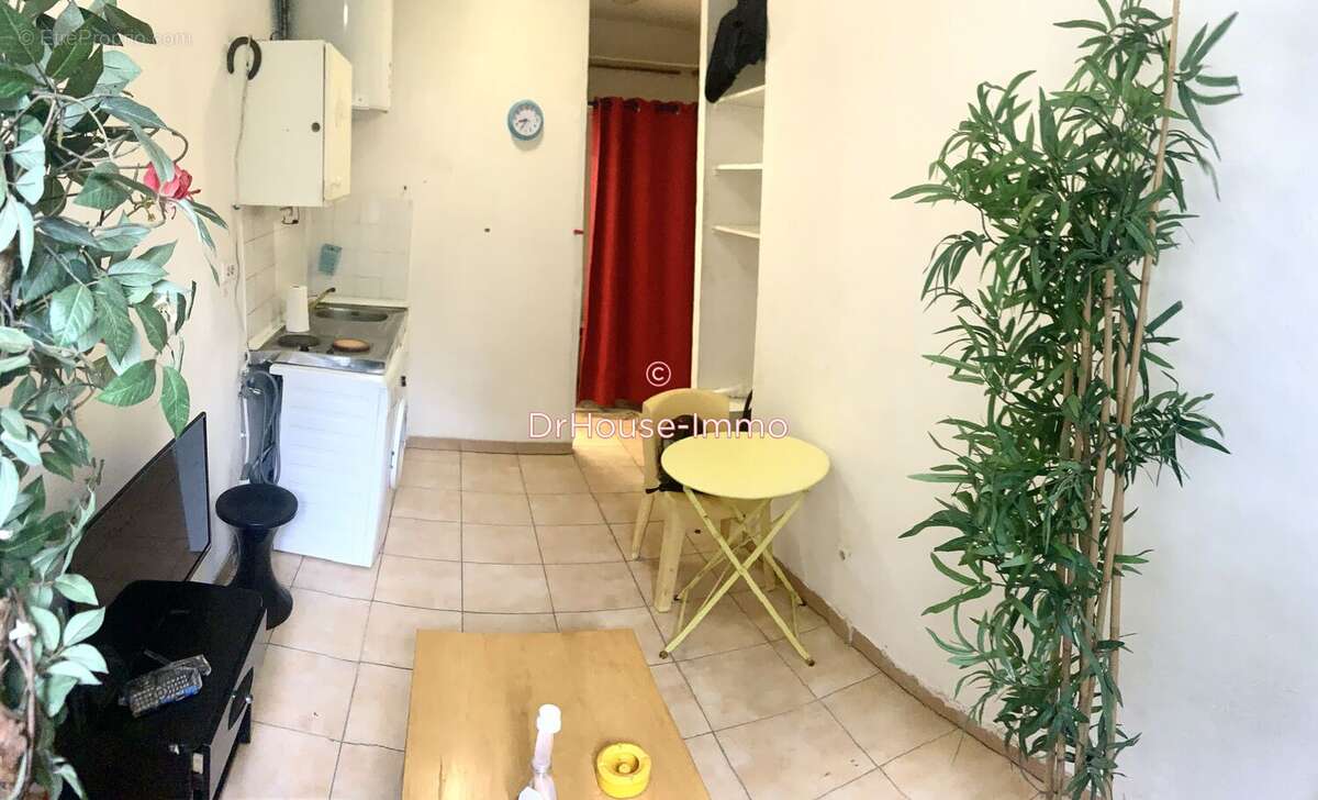 Appartement à MARSEILLE-1E