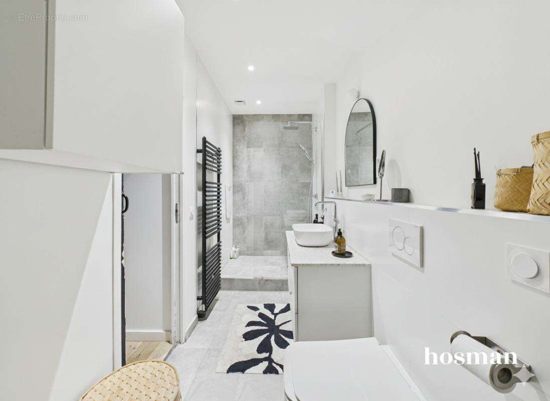 Appartement à PARIS-18E