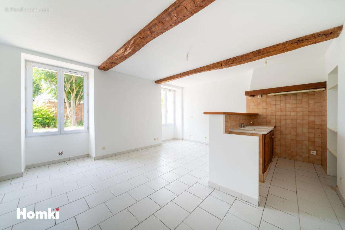 Immeuble T11 de 220 m2 à Apt 84400, Avenue de Verdun - photo 4