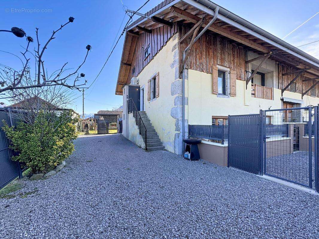 Appartement à SAINT-PIERRE-EN-FAUCIGNY