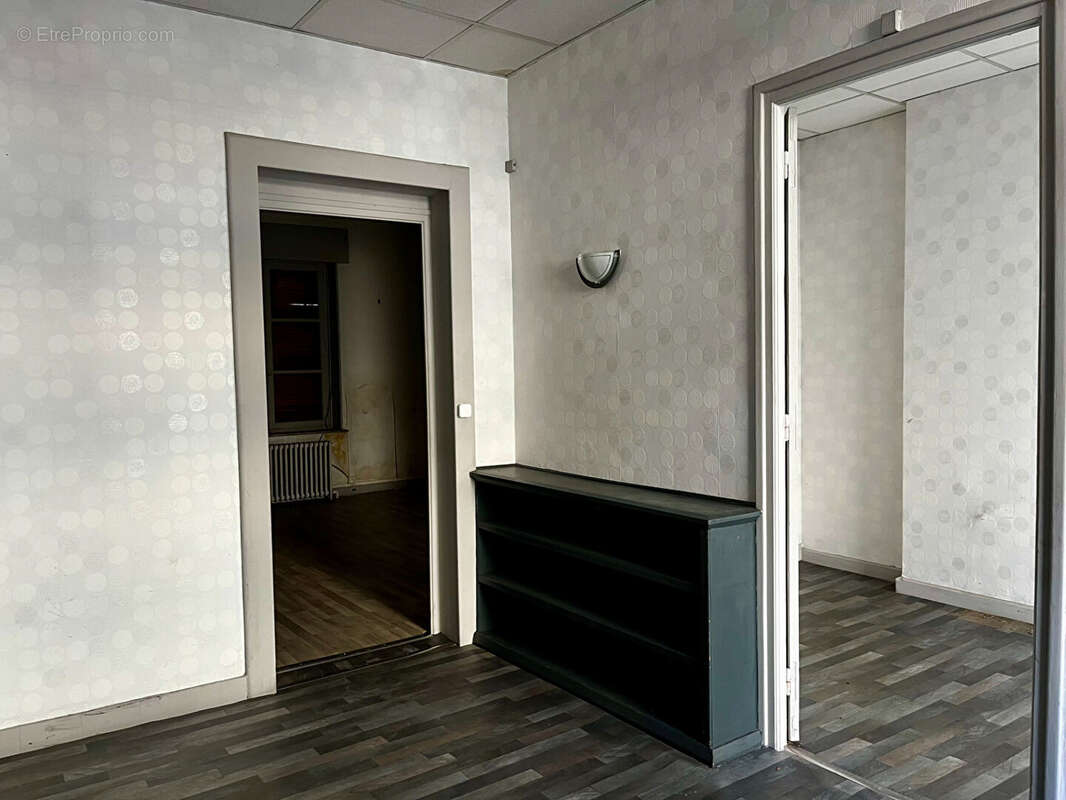 Appartement à CHARMES