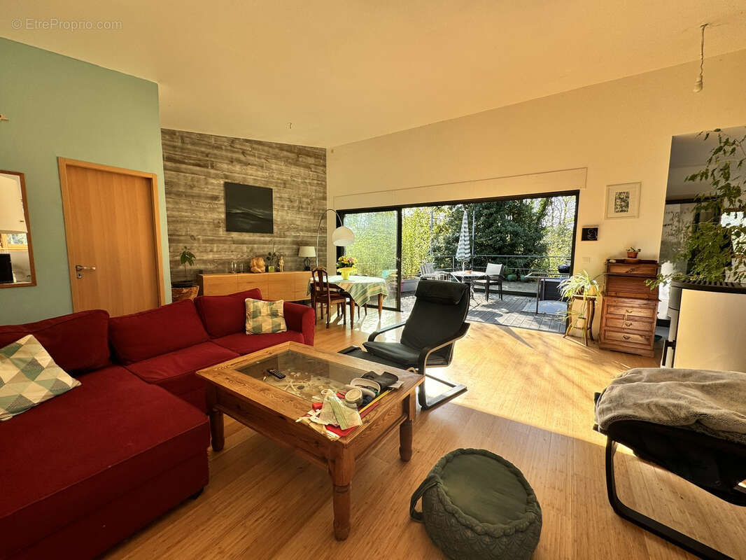 Maison à ONET-LE-CHATEAU