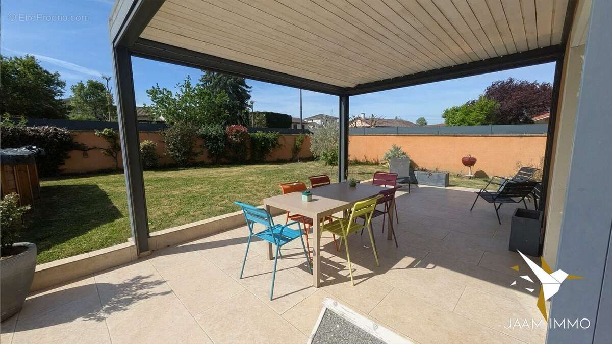 Maison à TOUSSIEUX