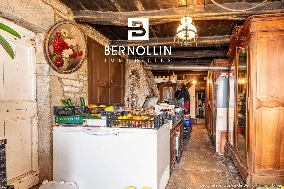 Maison en pierre à rénover de 120 m2 avec terrain et dépendance à VAL D'EPY Senaud (39160) - photo 5
