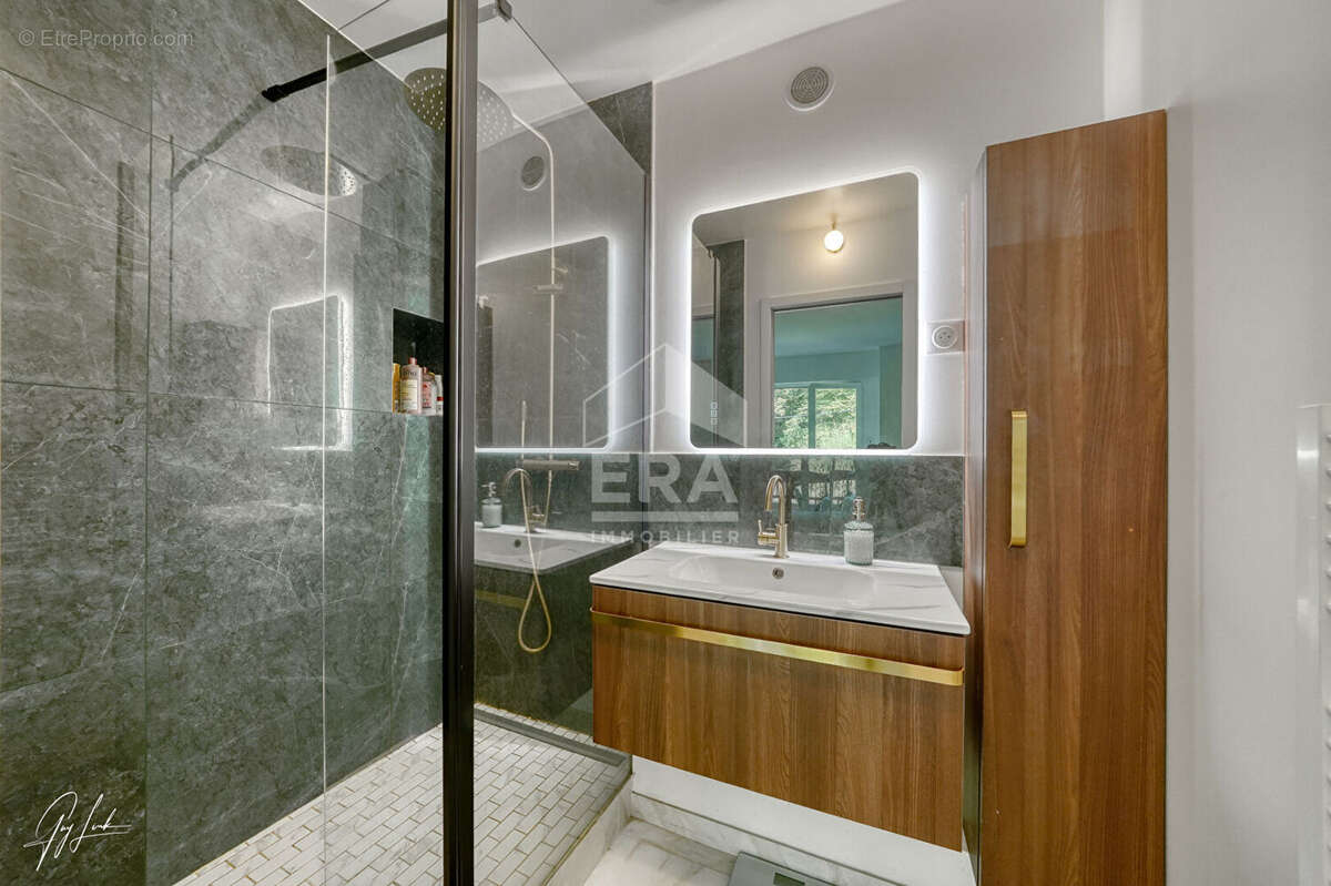 Appartement à VILLE-D'AVRAY