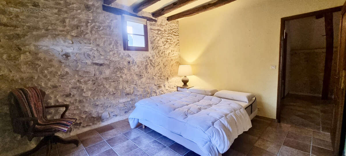 Maison à CHALAUTRE-LA-GRANDE