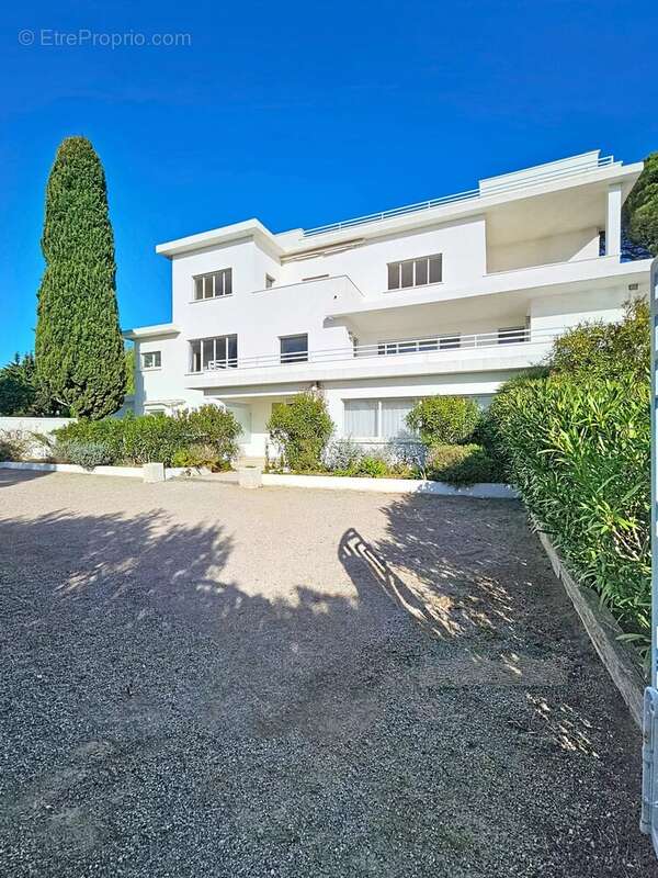 Villa avec vue mer panoramique sur la baie de Saint-Tropez - photo 11