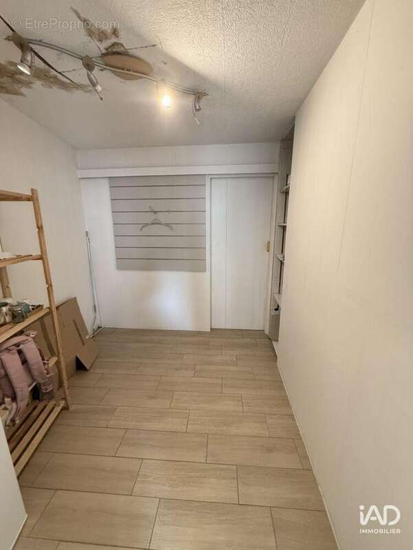 Photo 5 - Commerce à PROVINS