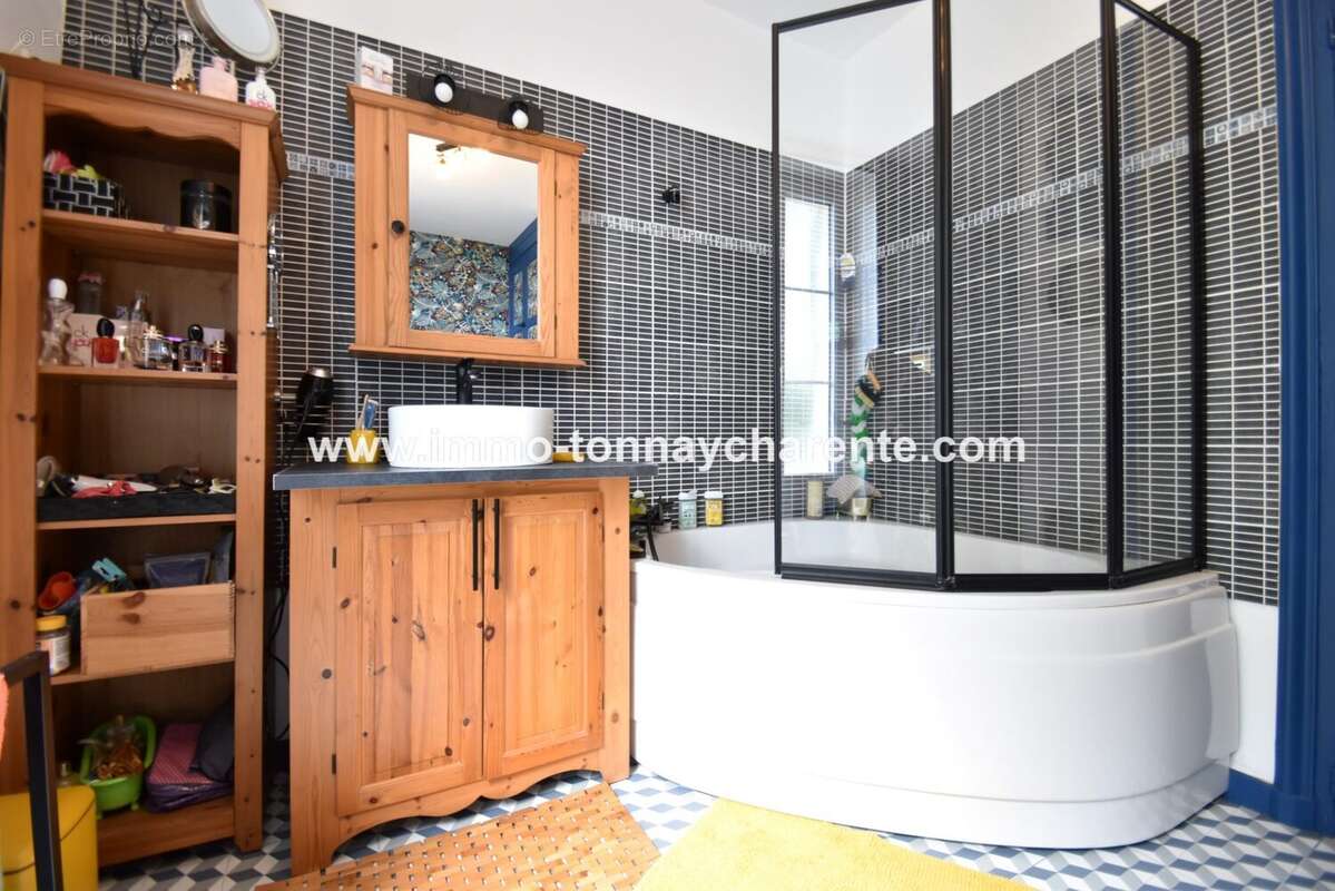 Maison à TONNAY-CHARENTE