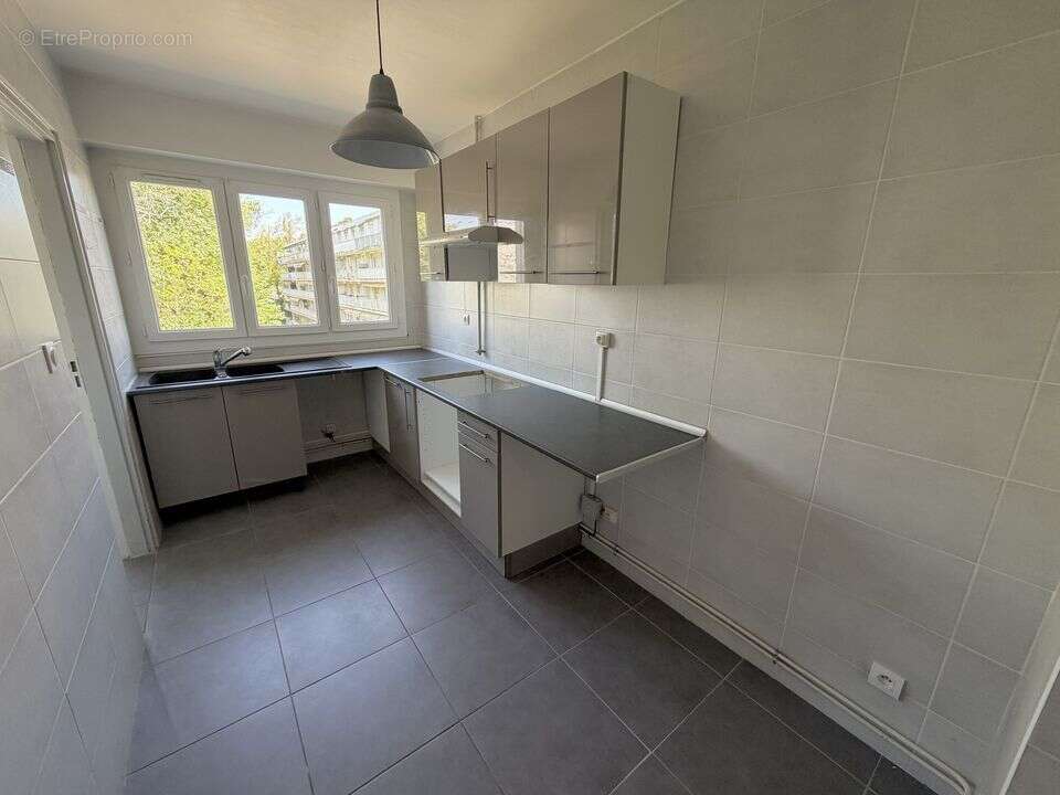 Appartement T3 a vendre - 13013 - Saint Jerome - piscine - - Appartement à MARSEILLE-13E