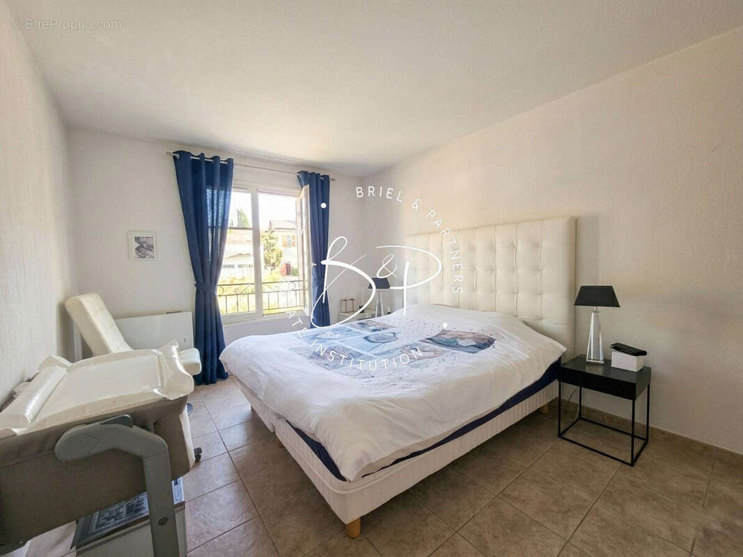 Appartement à LORGUES