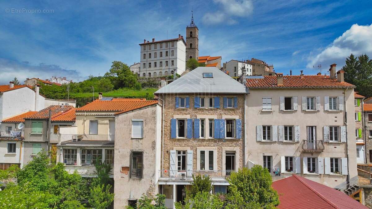 Appartement à SAINT-LAURENT-DE-CERDANS