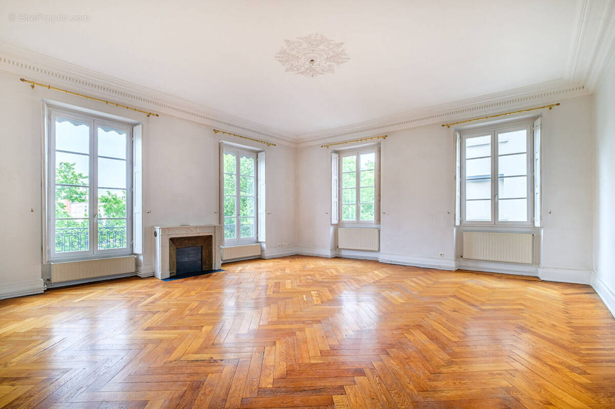 Appartement à LYON-1E