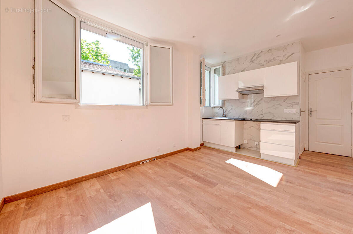 Appartement à PARIS-19E