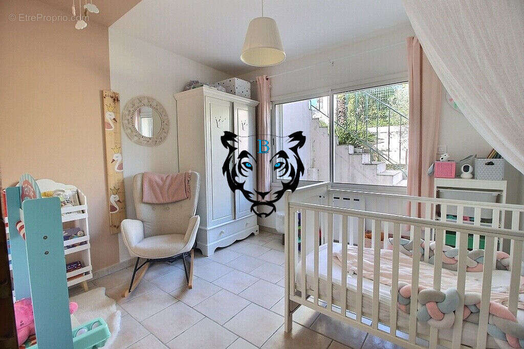 Maison à LE MUY