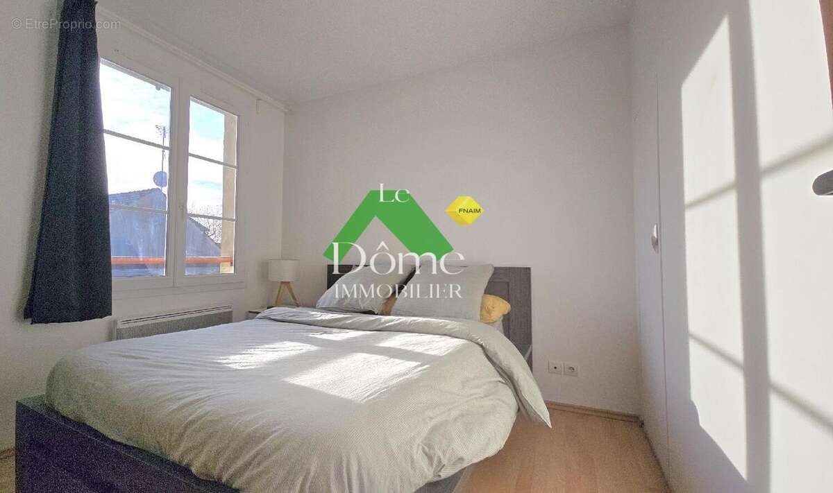 Appartement à BORNEL