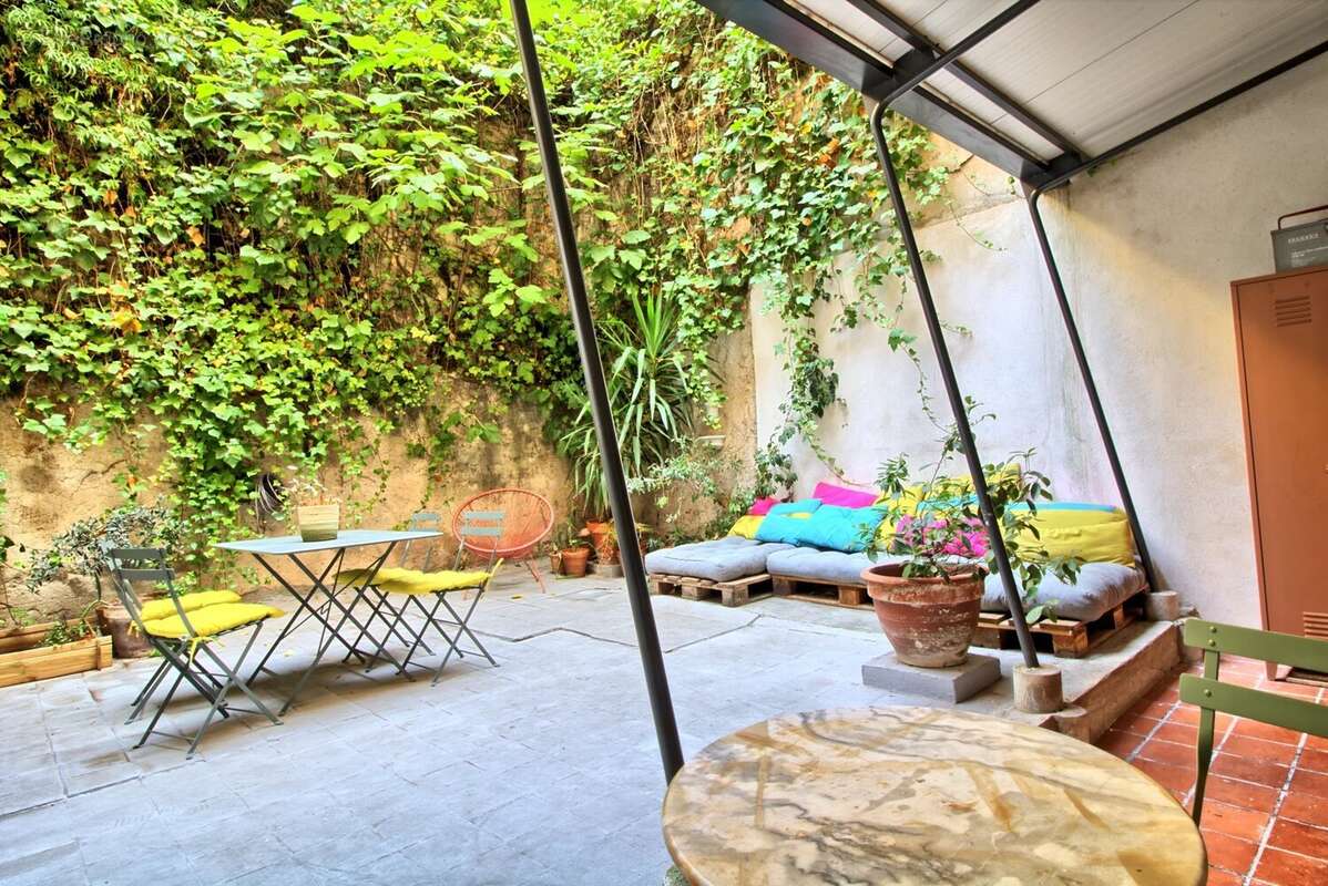 Appartement à MARSEILLE-2E