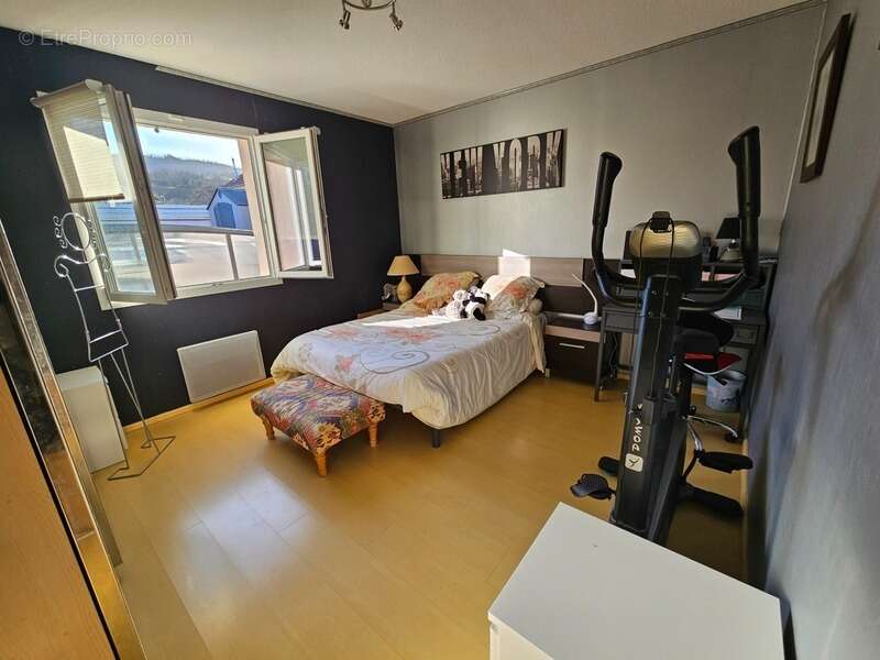 Maison à LES MARTRES-DE-VEYRE