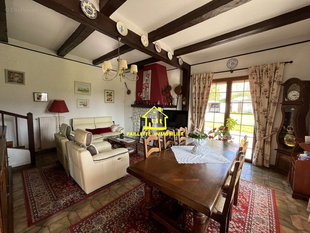 Maison à SAINT-ROMAIN-DE-COLBOSC