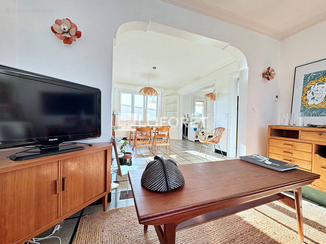 Maison à SIN-LE-NOBLE