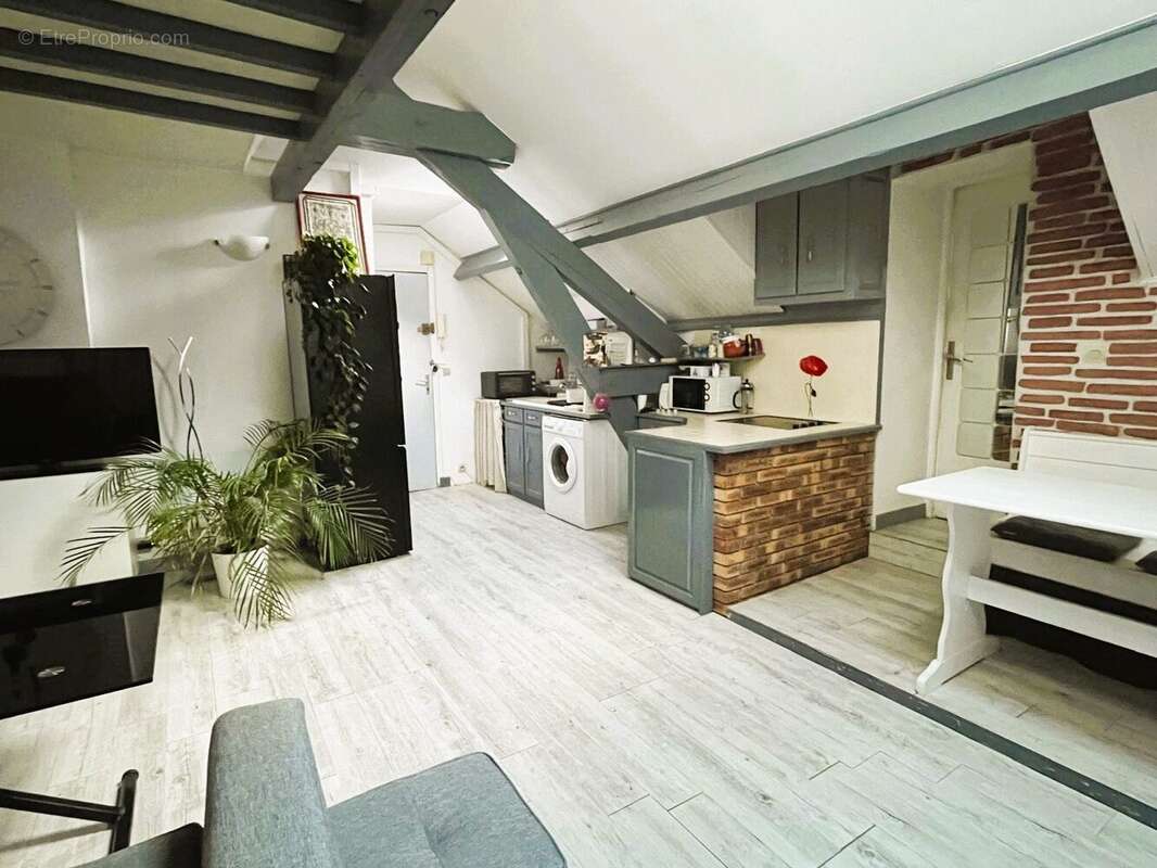 Appartement à LE MESNIL-LE-ROI