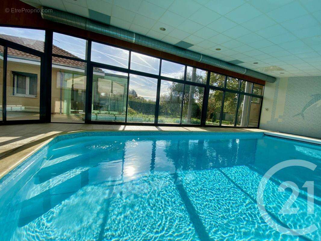 Maison à SAINT-JUNIEN