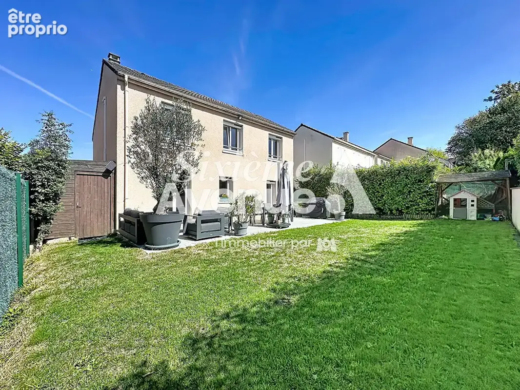 Maison indépendante 4 chambres ? RER A à 11 min - Jardin plein sud - photo 2