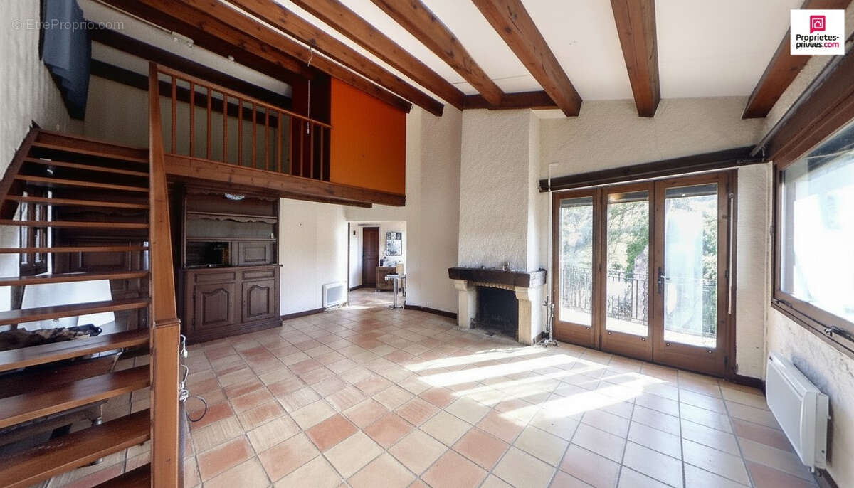 Maison à ESPARRON-DE-VERDON