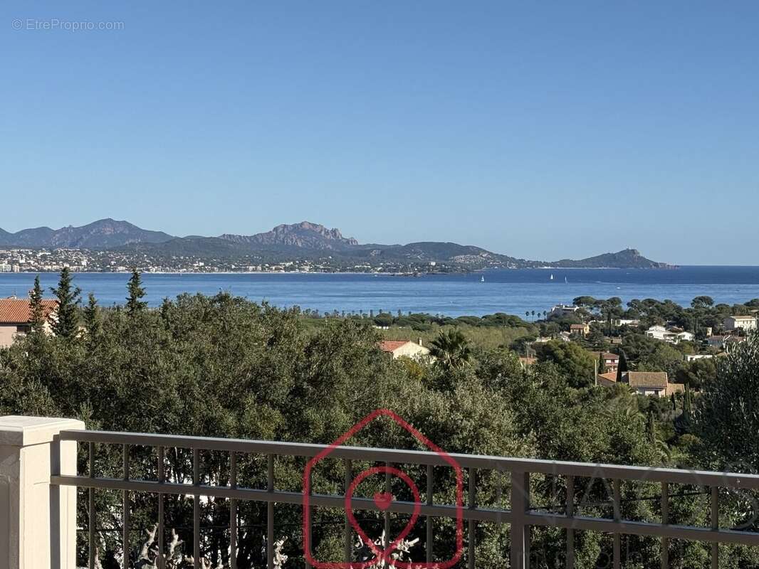 Maison à FREJUS