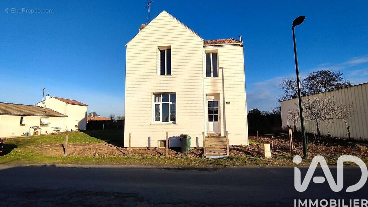 Photo 1 - Maison à LA CHATAIGNERAIE