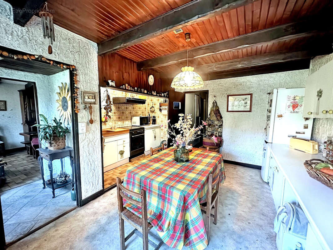 Maison à AVRAINVILLE