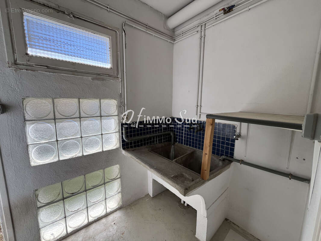 Maison t5 en r+1 avec grand garage - terrasse et exterieur - photo 21