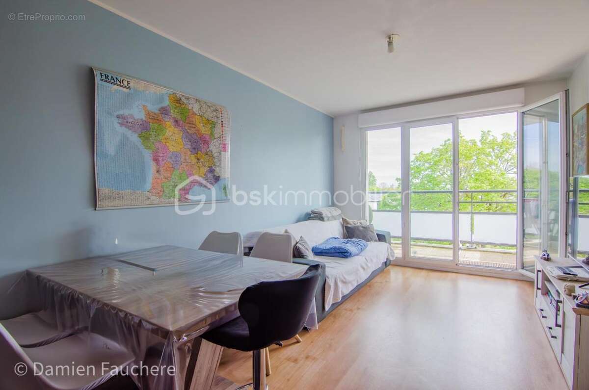 Appartement à DAMMARIE-LES-LYS