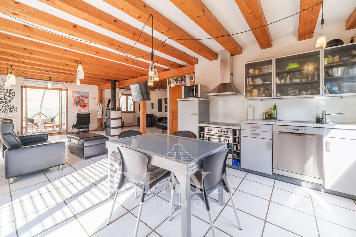 Maison à VILLAGE-NEUF