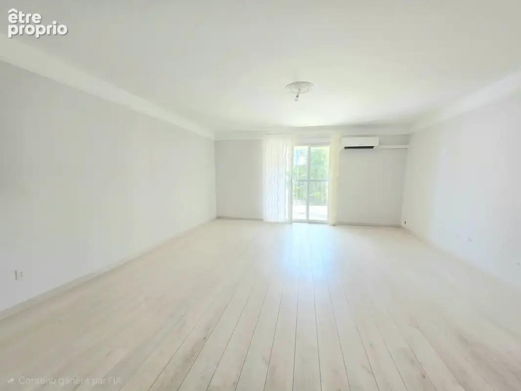 Appartement à HYERES