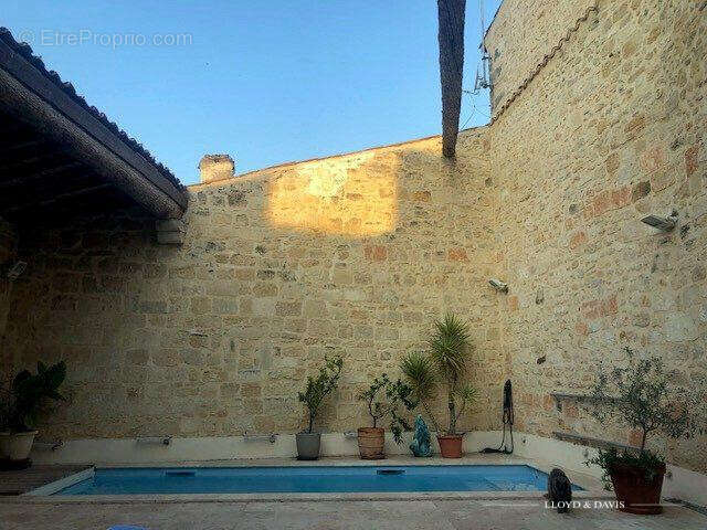 Maison à SAINT-GILLES