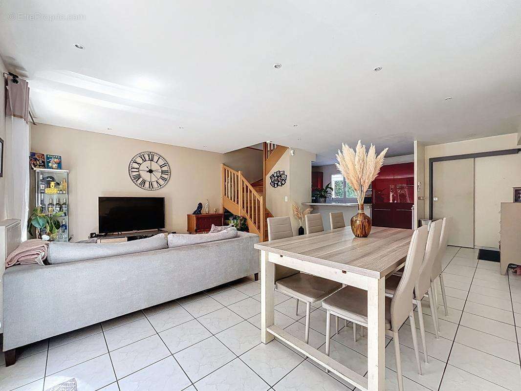 Maison à CHASSE-SUR-RHONE