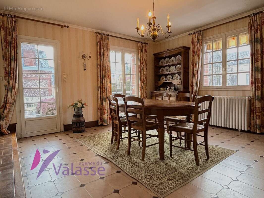 Maison à LILLEBONNE