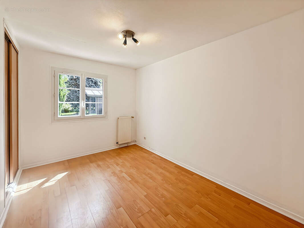 Maison à VAUX-LE-PENIL