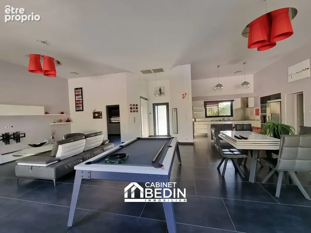 Maison 7 pièces 218 m² à vendre à Castres-Gironde (33640) - photo 4