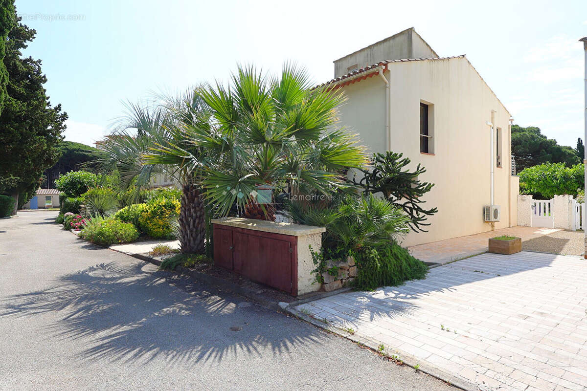 Villa Sainte Maxime les Issambres 97 m² avec piscine vue mer - photo 17