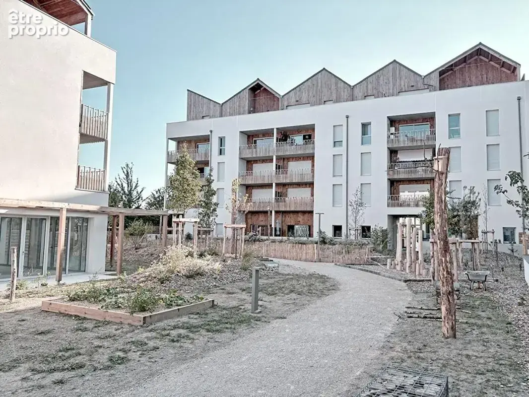 Appartement NEUF AVRILLE 4 pièce(s) - photo 11