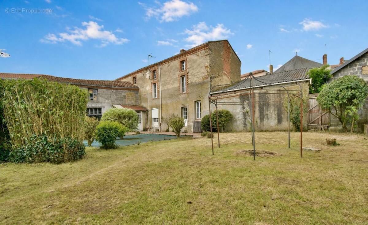 Maison à TREMENTINES