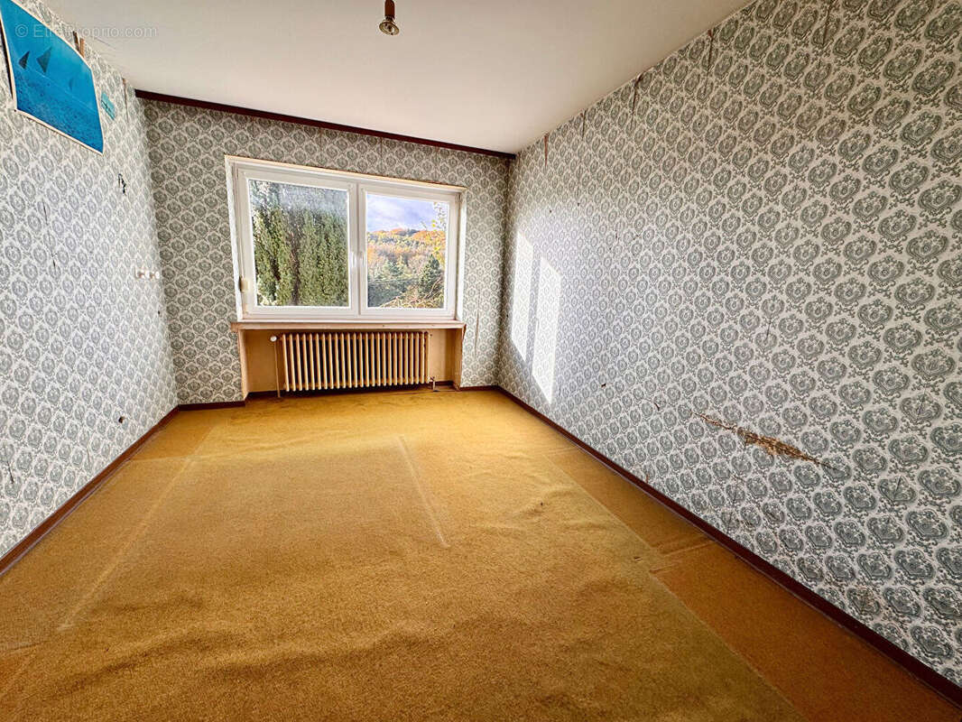 Maison individuelle F6 sur sous-sol complet avec garage. - photo 6