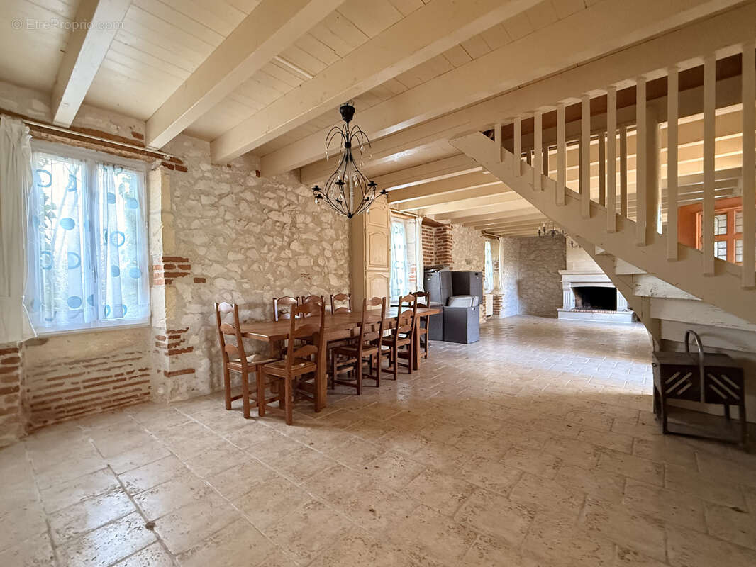 Maison à SAINT-VITE